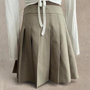 Oak + Fort Women's taupe mini pleated skirt